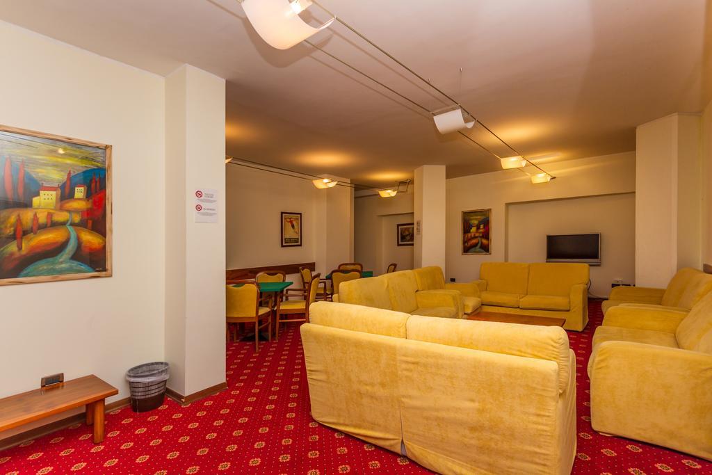 Hotel Relais Des Alpes Oulx Exterior foto