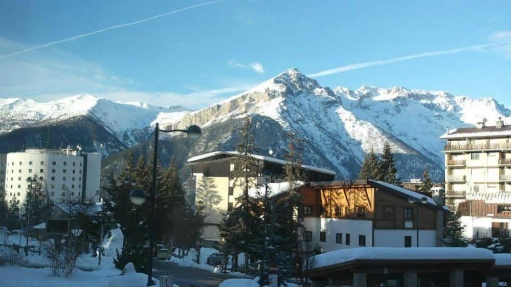 Hotel Relais Des Alpes Oulx Exterior foto